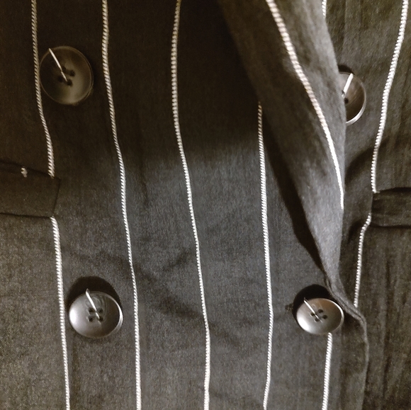 Meilleur Moment Pinstripe Spring Blazer - Picture 3 of 4
